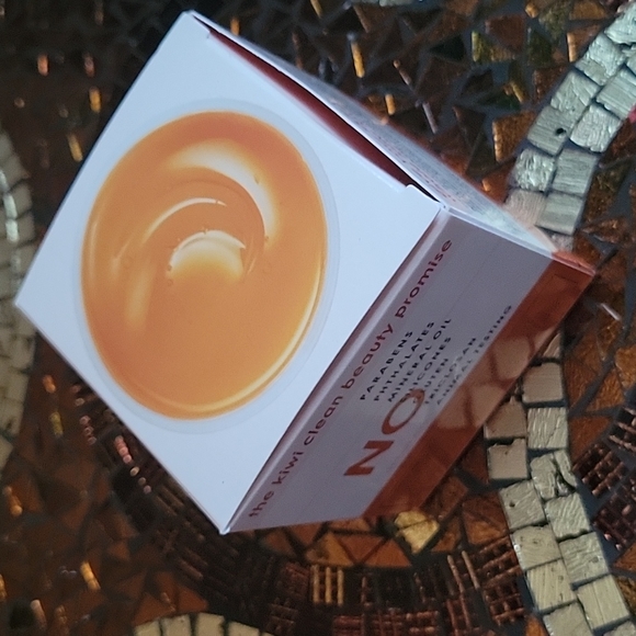 New Zealand Clean Beauty,KIWI BOTANICALS,nourishing honey melt, net wt.90g 3.1oz - Picture 3 of 5